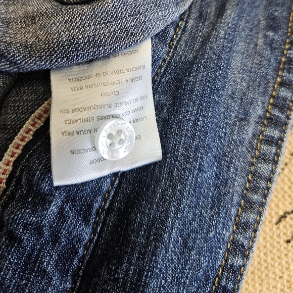 Men’s Levi Button-down Denim Shirt - Picture 5 of 16